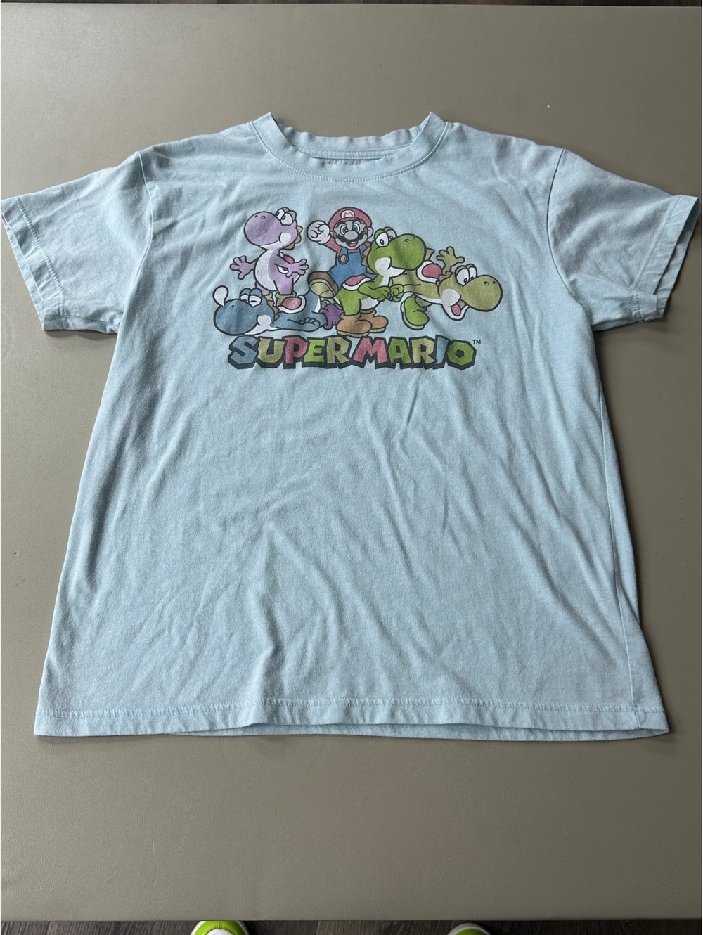 Super Mario Graphic T-Shirt with Yoshi Characters XS